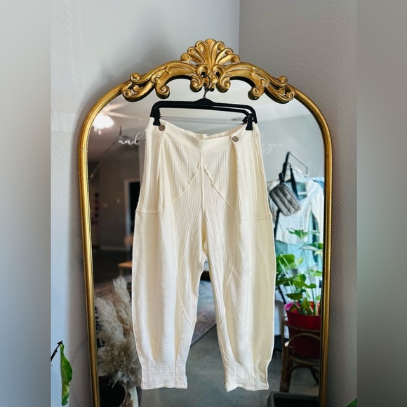 Free people cream off white joggers medium nwot